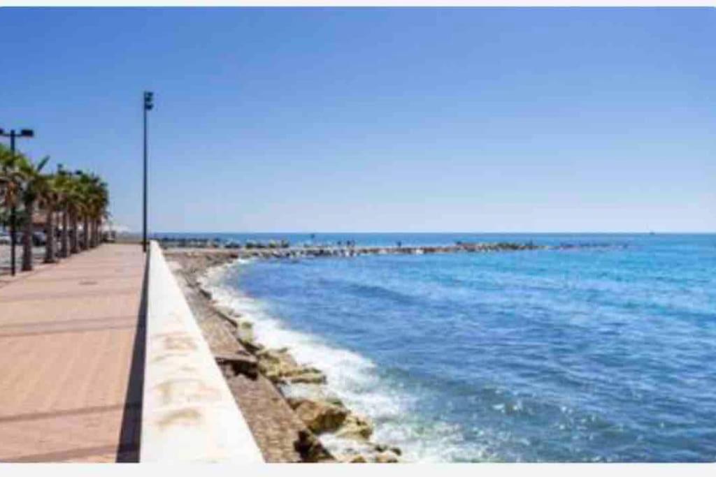 Apartamento Primera Linea De Playa Fuengirola Exterior foto